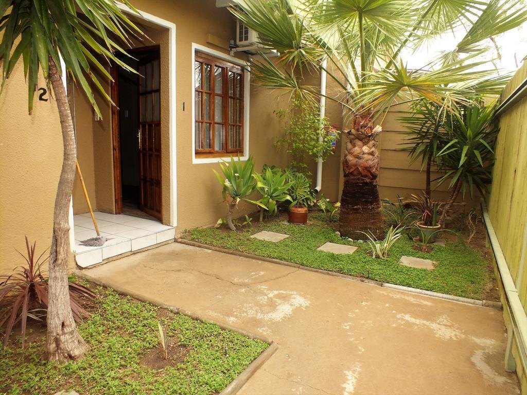 Uzuri Guesthouse Cc Windhoek Exteriér fotografie